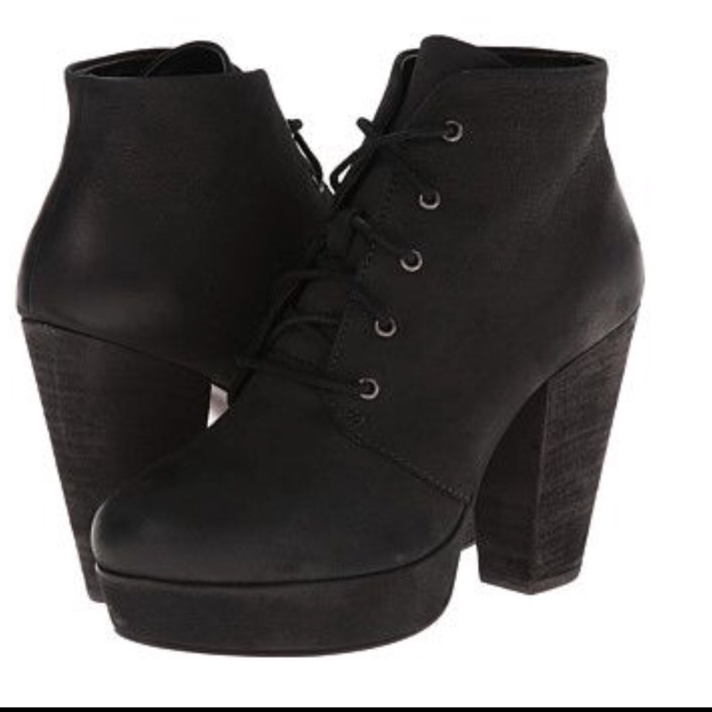 Steve Madden lace up Raspy booties - Picture 1 of 8